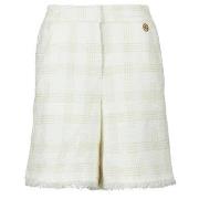 Shortsit & Bermuda-shortsit Karl Lagerfeld  BOUCLE BERMUDA  DE 34