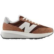 Kengät New Balance  Baskets  370 Marron  43
