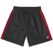 Shortsit & Bermuda-shortsit adidas  Skt wtr short  EU S