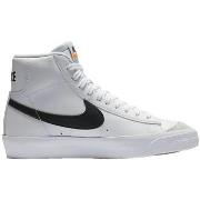 Kengät Nike  Blazer Mid '77  38 1/2