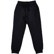 Jogging housut / Ulkoiluvaattee Leone 1947  Girl Sweatpants Chic Girl ...