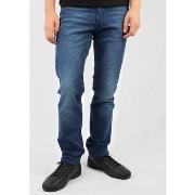 Suorat farkut Wrangler  Greensboro W15QEH76  US 30 / 34