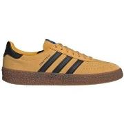 Kengät adidas  Montreal  38