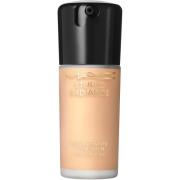 MAC Cosmetics Studio Radiance Serum-Powered Foundation Nc14.5