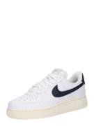 Nike Sportswear Matalavartiset tennarit 'AIR FORCE 1 '07 FLYEASE'  mus...