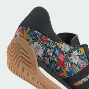 ADIDAS ORIGINALS Matalavartiset tennarit 'Country OG x Liberty London'...