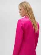 Lola Casademunt Bleiseri  fuksia