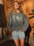 MYLAVIE by Sarah Harrison Collegepaita  harmaa