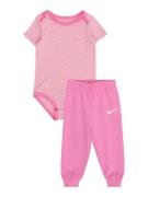 Nike Sportswear Setti  roosa / tumma pinkki