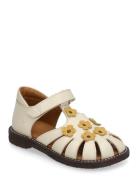 Sandals - Flat - Closed Toe Cream ANGULUS