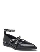 Thyra Black Pavement