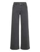 Nicette Grey Baum Und Pferdgarten