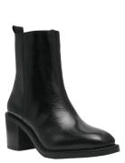 Slender Black Steve Madden