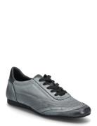 Hillary Black VAGABOND