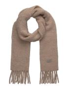 Biella Boucle Scarf Beige Balmuir