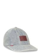Relaxed Dad Heritage Cap Below Red Levi's®