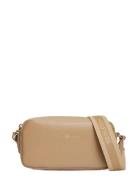 Th Essential Camera Bag Beige Tommy Hilfiger