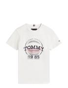 Basketball Graphic T-Shirt Cream Tommy Hilfiger