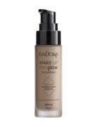 Wake Up The Glow Foundation Meikkivoide Meikki Nude IsaDora