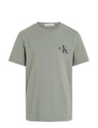 Chest Monogram T-Shirt Tops T-shirts Short-sleeved Green Calvin Klein