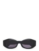 Celeste Black Black Aurinkolasit Black Corlin Eyewear
