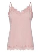 Top From Freequent In A Light Material. The Top Has A Simple Silhouett...