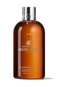 Re-Charge Black Pepper Bath & Shower Gel Suihkugeeli Nude Molton Brown