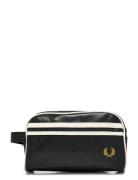 Coated Polyester Wash Bag Toilettilaukut Black Fred Perry