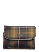 Barbour Tartan Hang Washbag Toilettilaukut Khaki Green Barbour