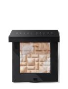 Highlighting Powder Korostus Varjostus Contouring Meikki Bobbi Brown