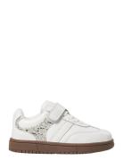 Nissask Sneaker Matalavartiset Sneakerit Tennarit White Sofie Schnoor ...