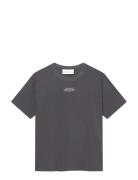 Wwgary Tee Typo 25207 Tops T-shirts Short-sleeved Grey WOOD WOOD
