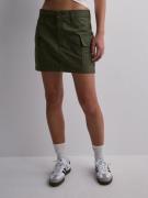 Levi's - Minihameet - Olive Green - Mini Cargo Skirt - Hameet - Mini S...