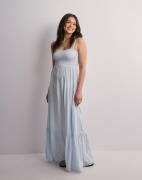 Nelly - Sininen - Smock Long dress