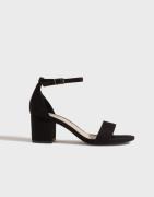 Nelly - Musta - Low Block Heel Sandal