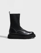 ATP ATELIER - Musta - Moncalieri Contrast Stitch Vacchetta Boots