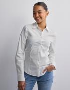 Nelly - Valkoinen - Slim Fitted Shirt