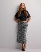 Pieces - Harmaa - Pcserena Sequin Hw Midi Skirt Mm