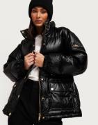 Michael Kors - Musta - Funnel Nk Mdwght Puffer