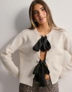 Object Collectors Item - Valkoinen - Objparvi Sateen Bow Knit Cardigan...