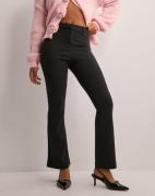 Vero Moda - Musta - Vmamira Mw Flared Pant Ga Noos