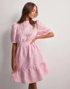 Vero Moda - Vaaleanpunainen - Vmsulle Ss Short Dress Wvn Ce