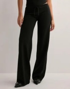 Nelly - Musta - Low Waist Crepe Pants