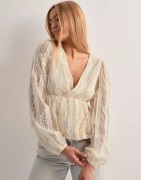 Gina Tricot - Beige - Floral blouse