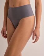 Spanx - Harmaa - Undie-tectable® Thong