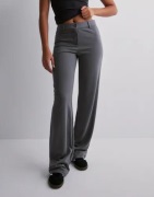 Nelly - Harmaa - I Love It Low Waist Suit Pants