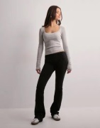 Nelly - Harmaa - Pointelle Scoop LS Top
