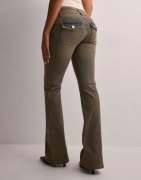 Nelly - Sininen - Low Waist Bootcut Flap Pocket Jeans