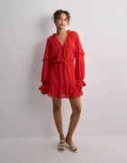 Neo Noir - Punainen - Nelli Burnout Dress