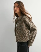 Vero Moda - Kuviollinen - Vmnixi Ls Denim Leo Jakcet